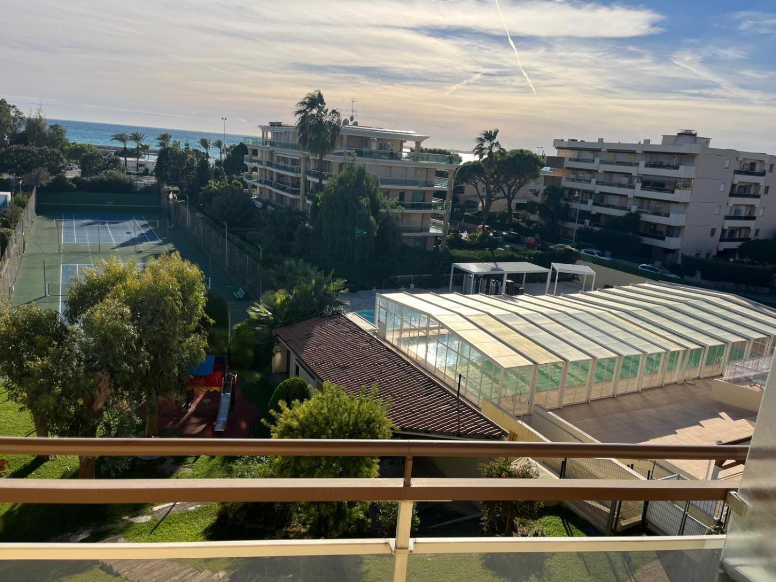 Apartment Heliotel Marine 4* Bord De Mer Saint-Laurent-du-Var Exterior foto